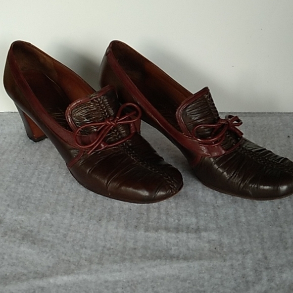 Vintage Shoes - Vintage 1960s Lady Mcguire two Tone brown heels